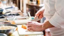 Kitchen Crew / Cook