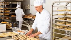 CHEF de PARTIE / SENIOR COOK