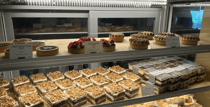 Front of the house / Barista